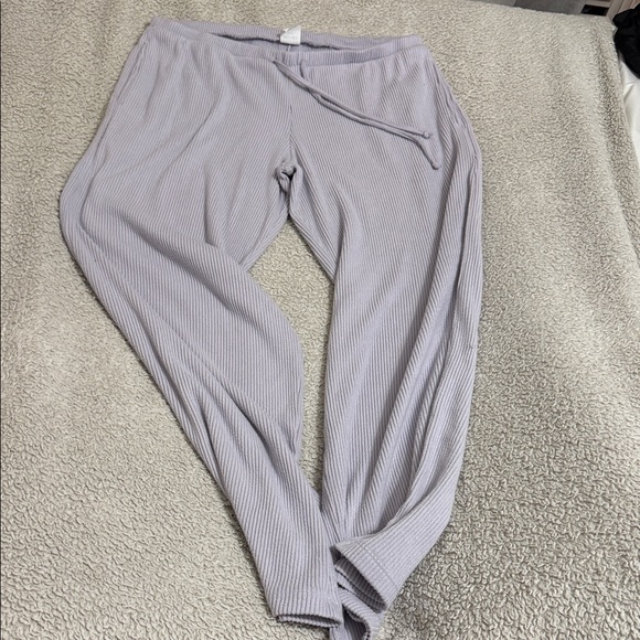 Hollister Lavender Pajama Pants - Picture 2 of 3